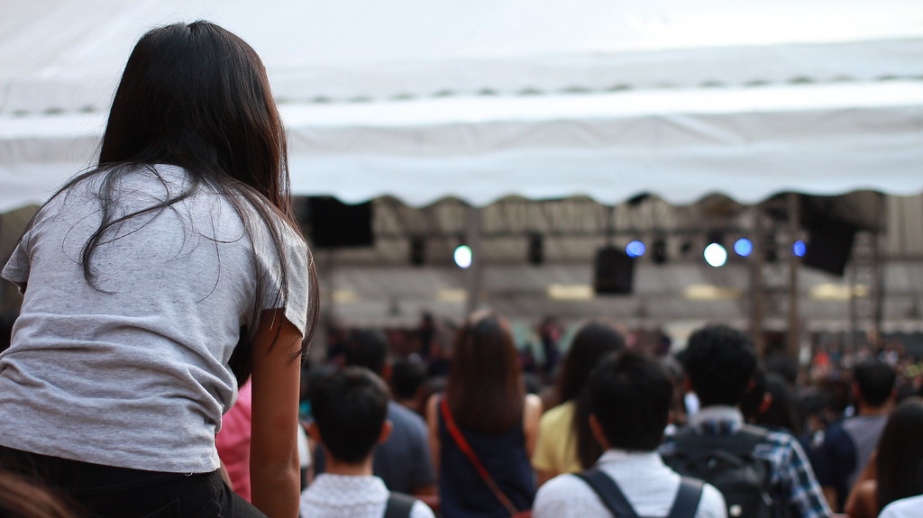 Intrigued Absorbed by the music and performace Mervin Yap Flickr