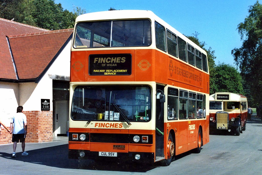 Finch, Wigan CUL95V. Manchester, 2000. (1) New to London. Alan