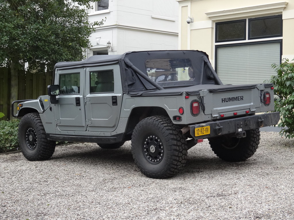 1995 Hummer H1 The Hummer H1 was built in civilian form fr… Flickr