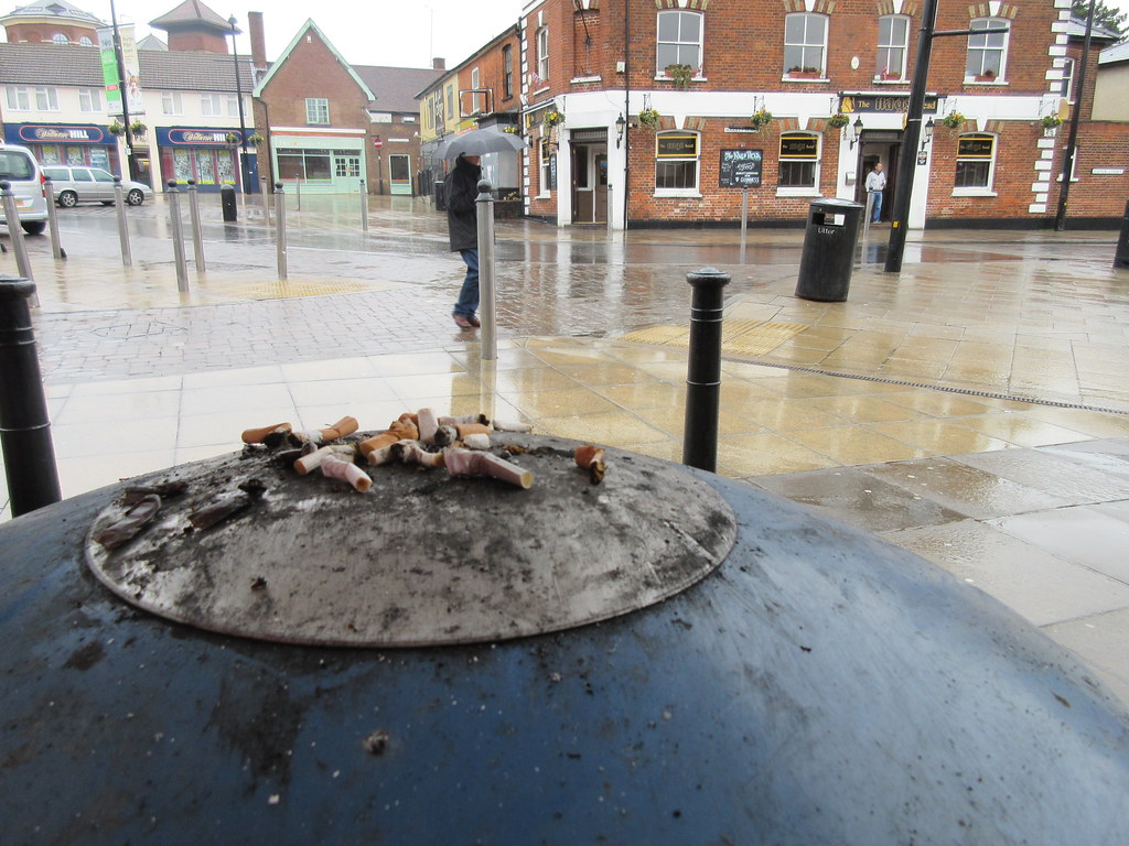 26/2/2015, 57/365, In smokers corner IMG_2524 Shelter from… Flickr