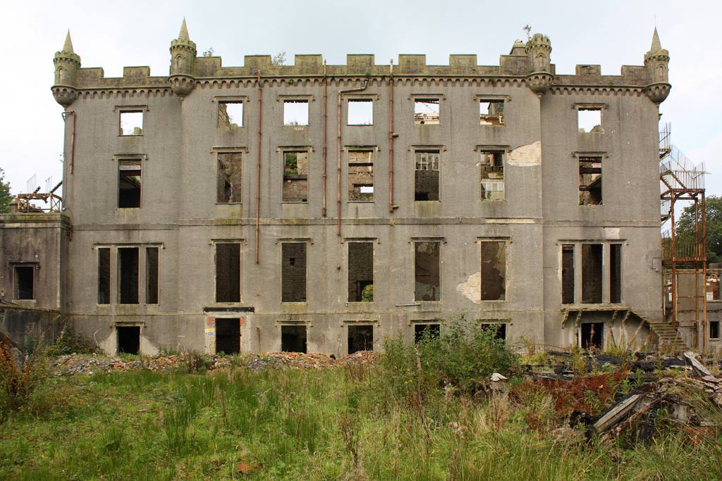 Uplawmoor Caldwell Mansion (weeminx) James Bruce Flickr