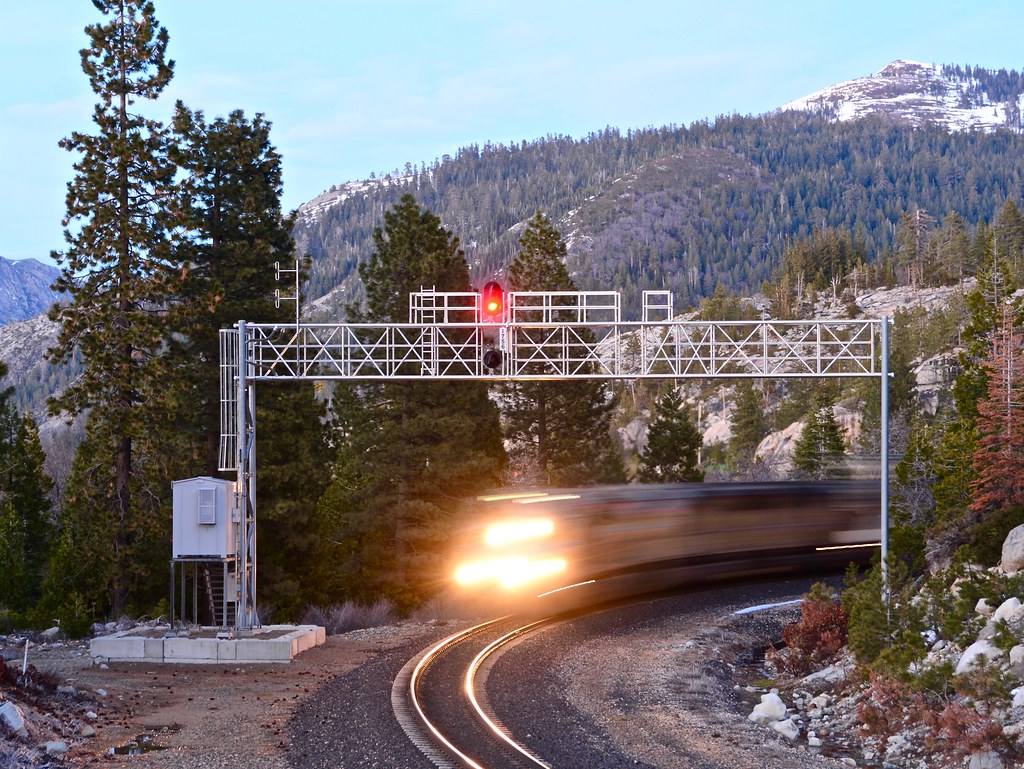 yuba gap a westbound UP grainer passing under the newish … Flickr