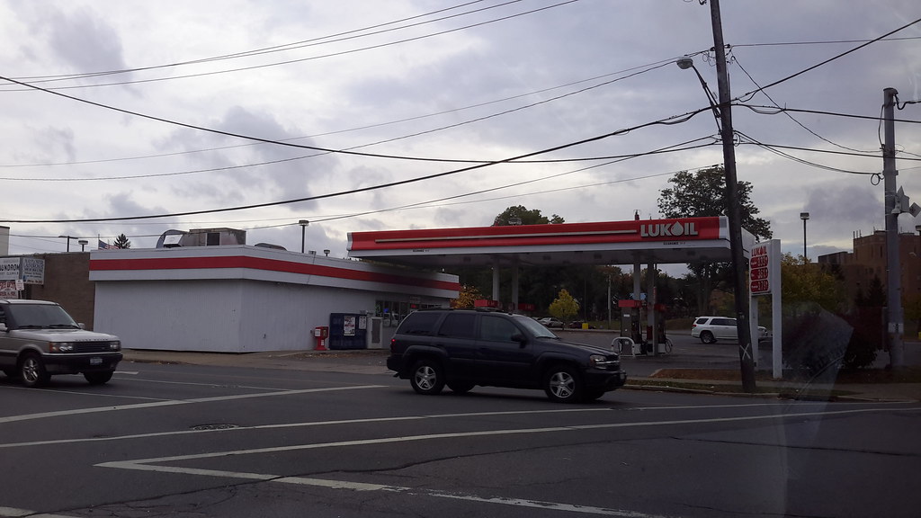 Lukoil Schenectady, NY A Lukoil gas station at 838 McCle… Flickr