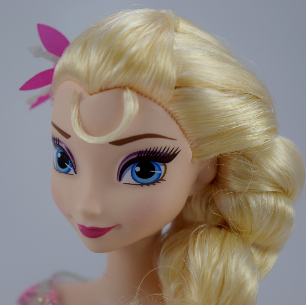 Elsa Frozen Fever Doll by Mattel Deboxed Standing Cl… Flickr
