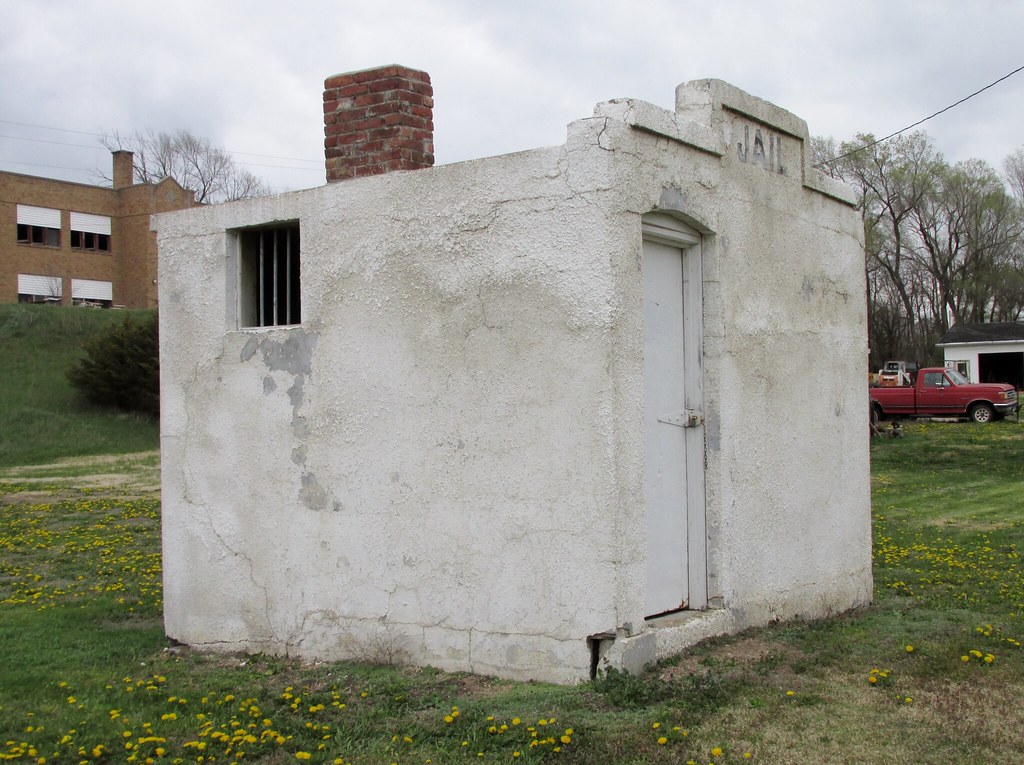 Verdel, Nebraska Jail I saw this extremely small abandoned… Flickr