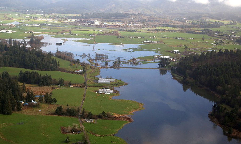 Tillamook Bay Beaver Creek Taken during a "King Tide" (v… Flickr