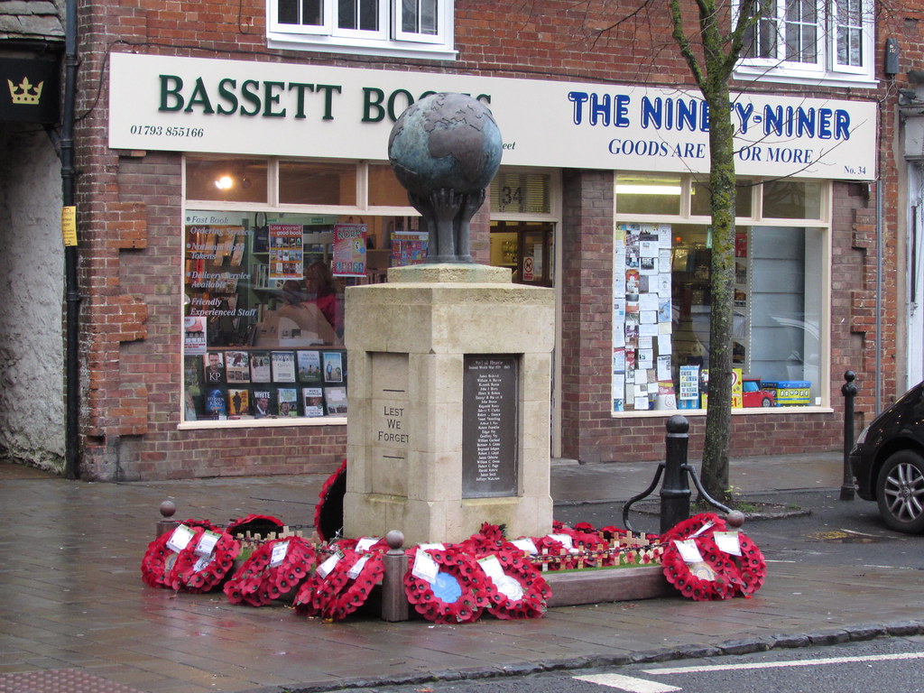 Royal Wootton Bassett War Memorial (Wiltshire) Michael Day Flickr