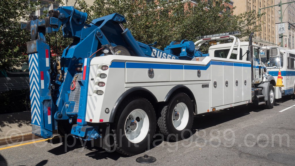 MTA Bus Tow Truck, Downtown Brooklyn, New York City | Flickr