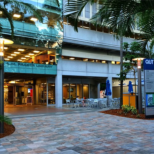 QUT Gardens Point, main library entrance. qut myqut new… Flickr