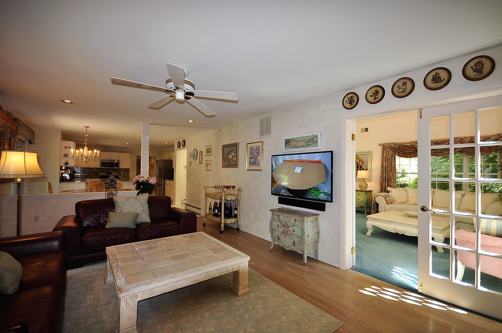 Family Room 16 Surrey Lane Manorville NY 11949 BrookHampto… Flickr
