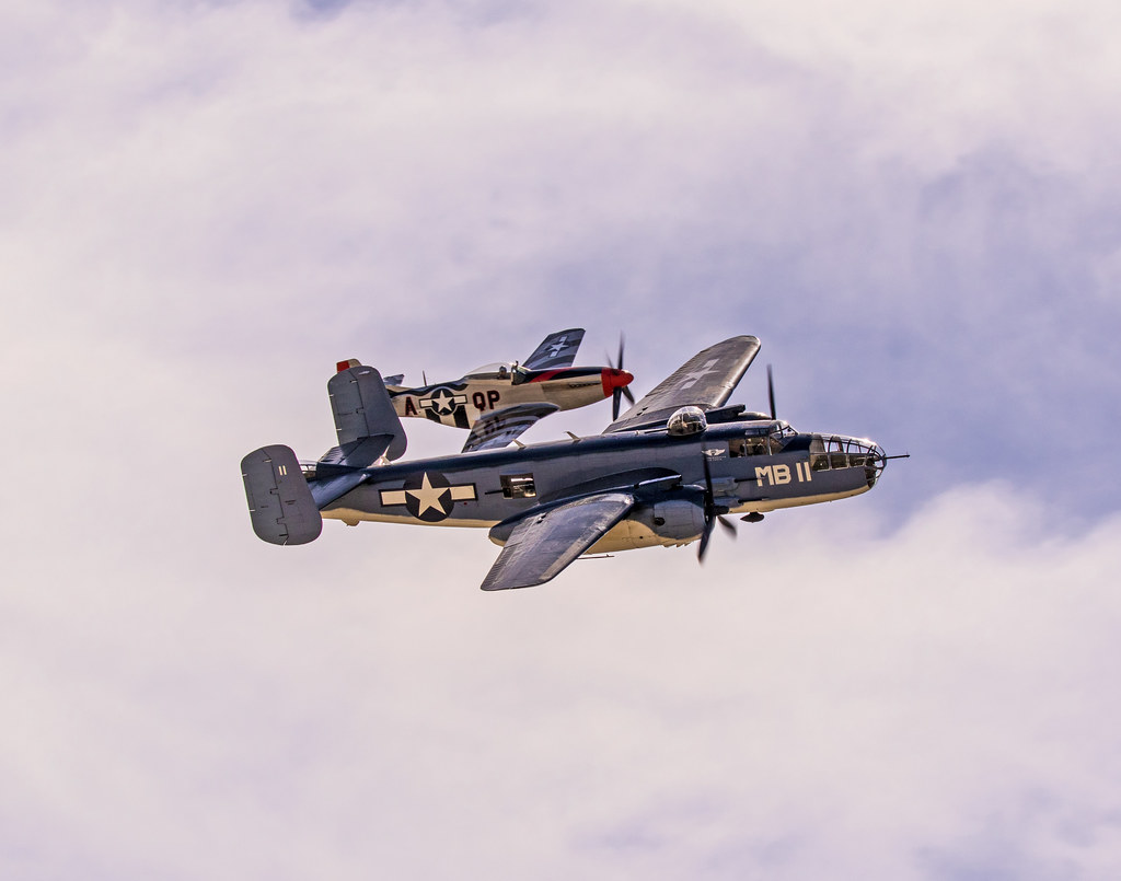 PBJ-1D_1 | North American PBJ-1D Mitchell & P-51D Mustang "M… | Flickr