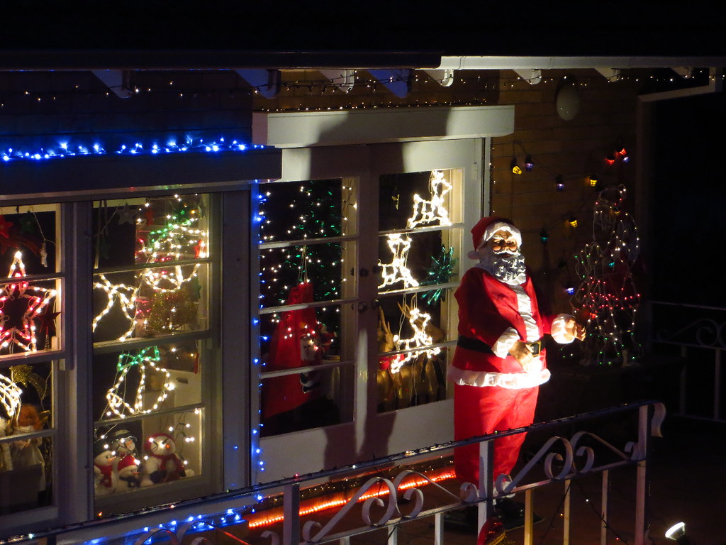 Ivanhoe Christmas lights 2014 Lesley A Butler Flickr