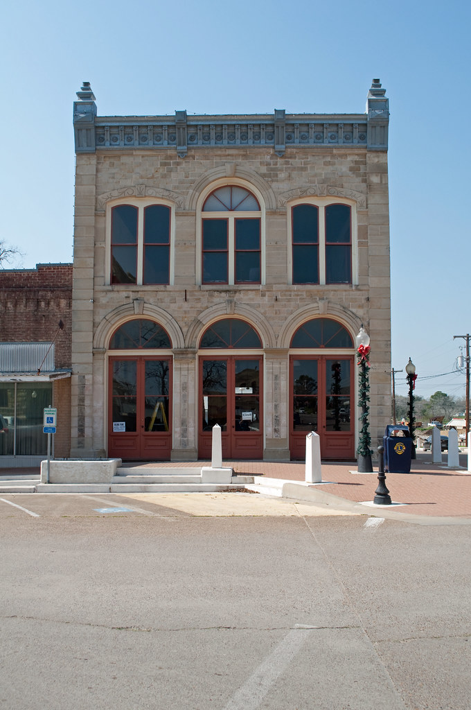 Hallettsville, Texas On the town square in Hallettsville stevesheriw Flickr