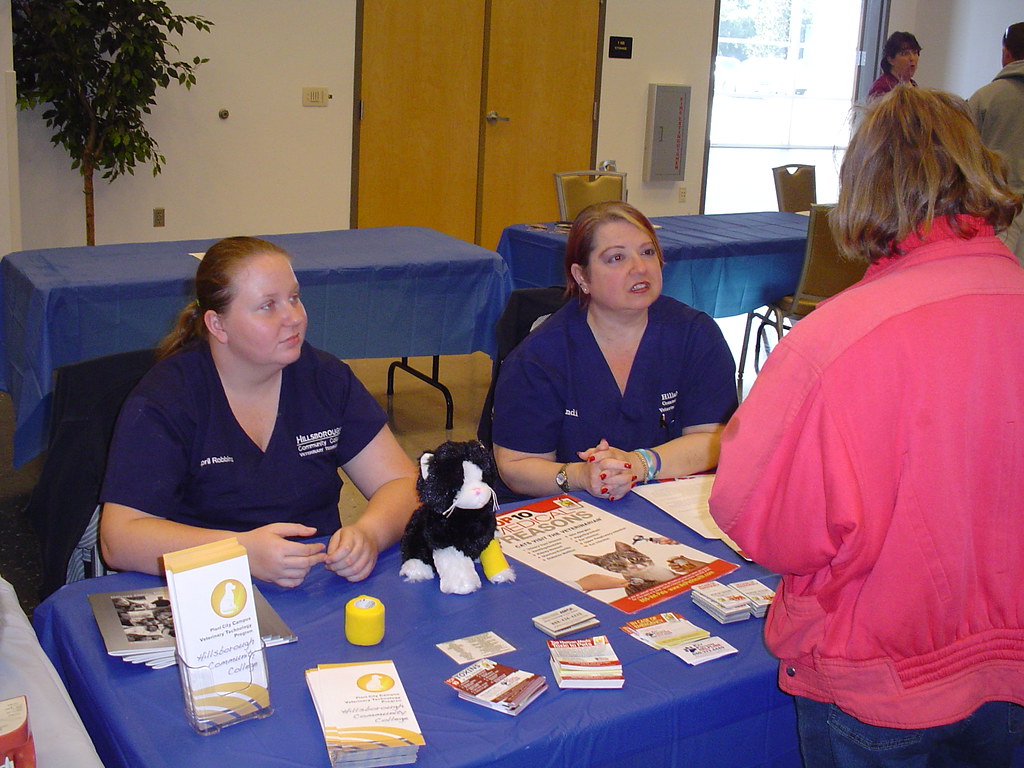 vet tech program students, labs, and activities (19) Flickr