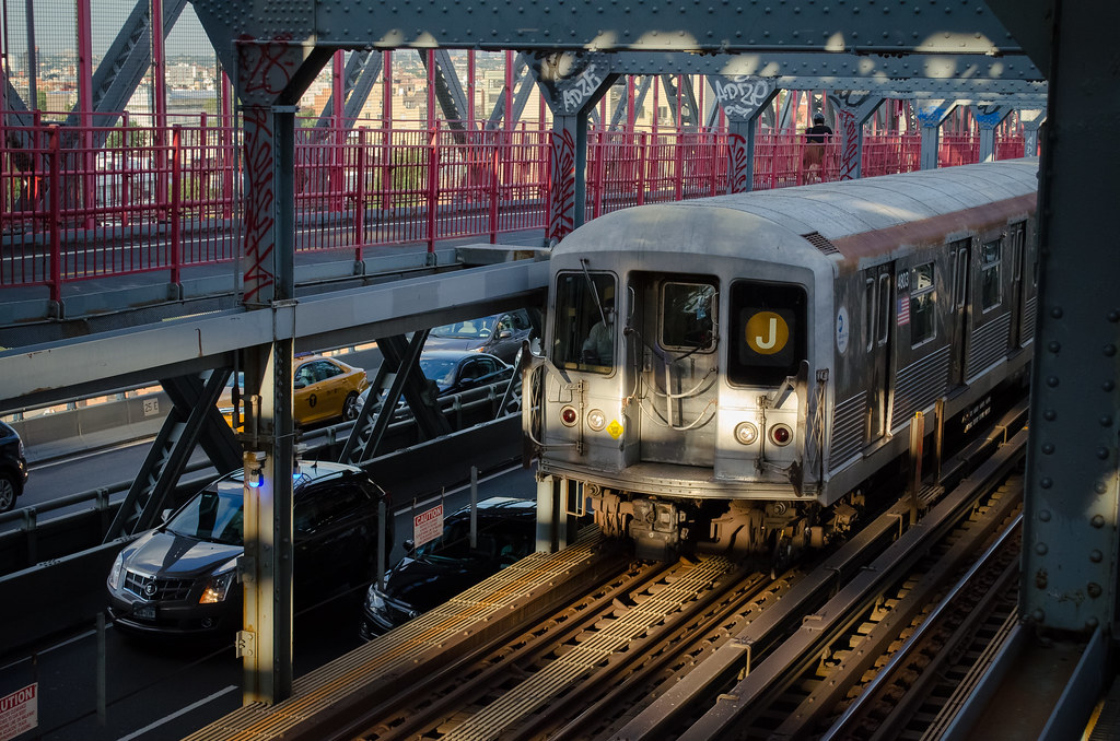 R42 J train Williamsburg Bridge New York City Alejandro Castro Flickr