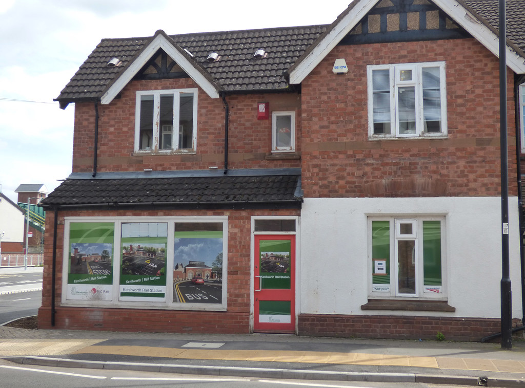 Kenilworth Station signs on Waverley Road, Kenilworth Flickr