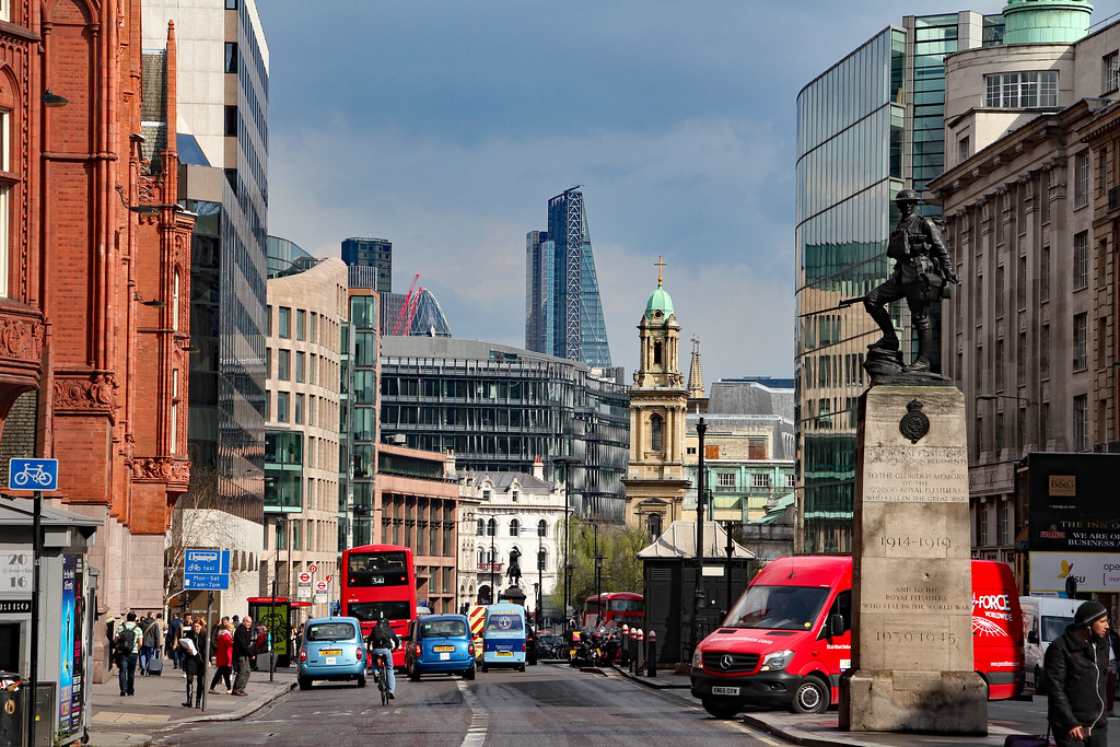 High Holborn On High Holborn (near Nos. 138 to 142) lookin… Flickr