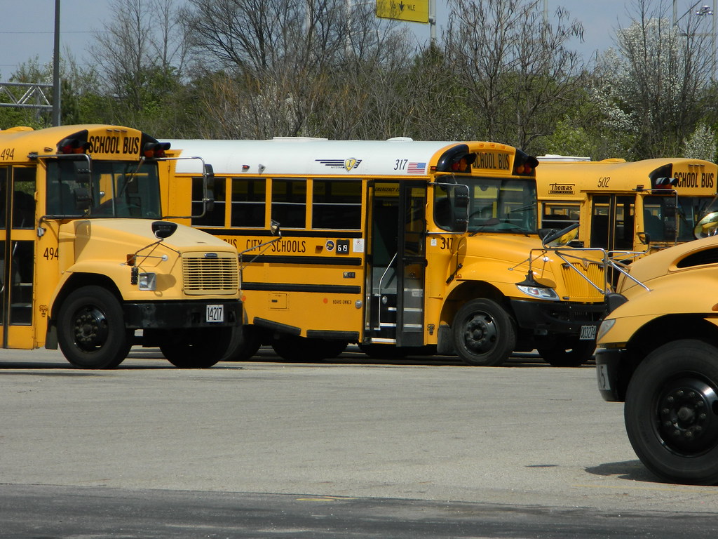 Columbus City Schools 317 Fort Hayes bus lot Columbus, O… Flickr
