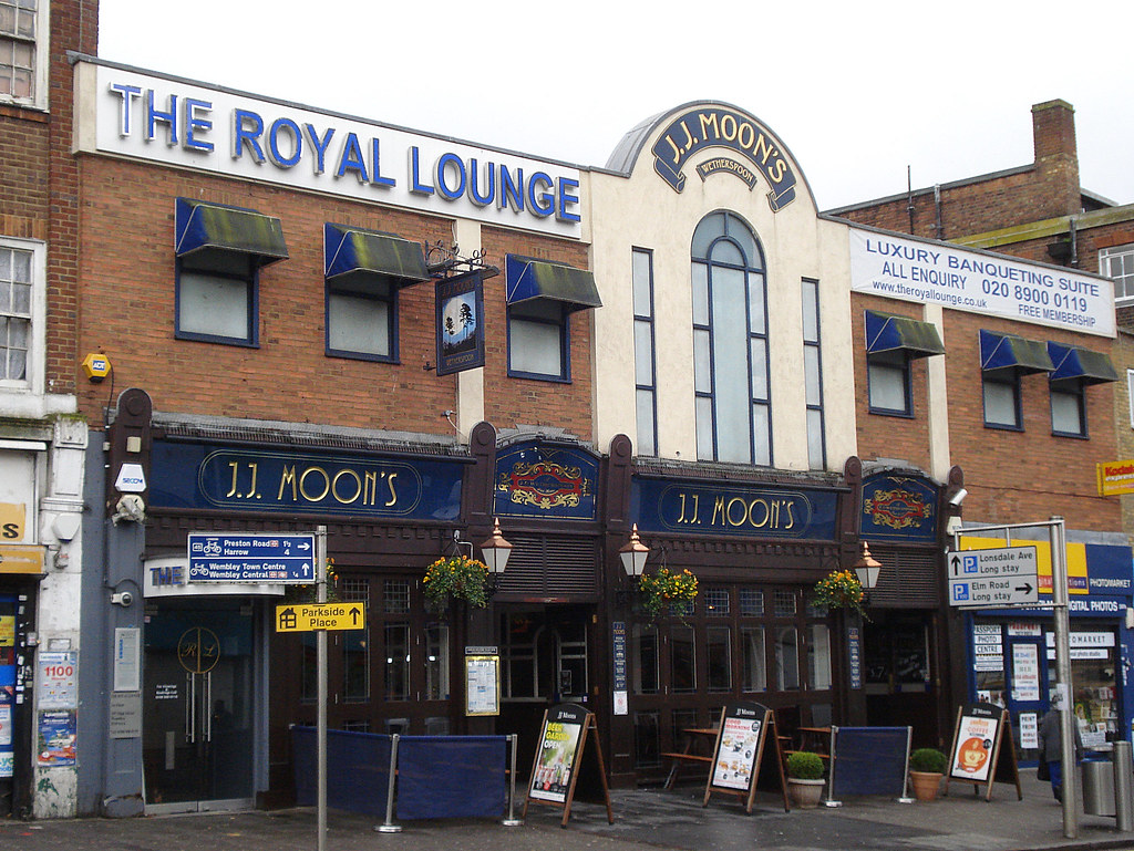 J J Moons, Wembley, London HA9 On AZ Walk 32 (Wembley Par… Flickr