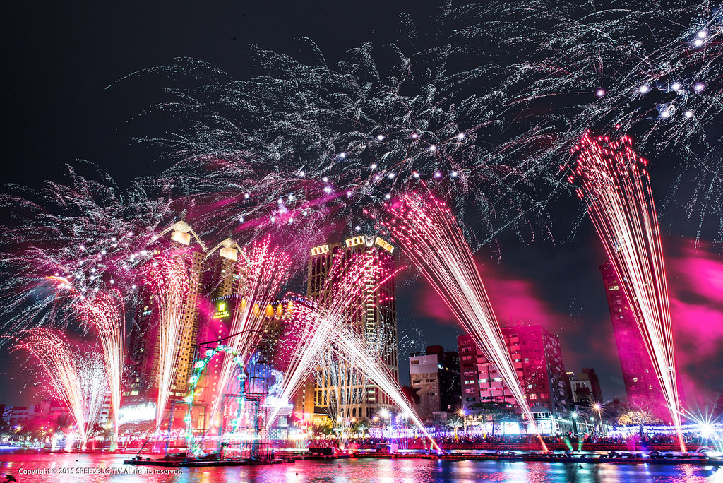 2015 Kaohsiung Lantern Festival Fireworks speedbug Flickr