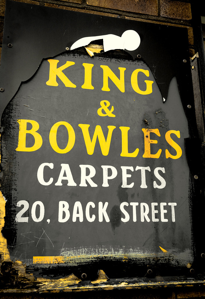 Sign Old Biggleswade shop sign, closed 1986 . David Vantage Flickr