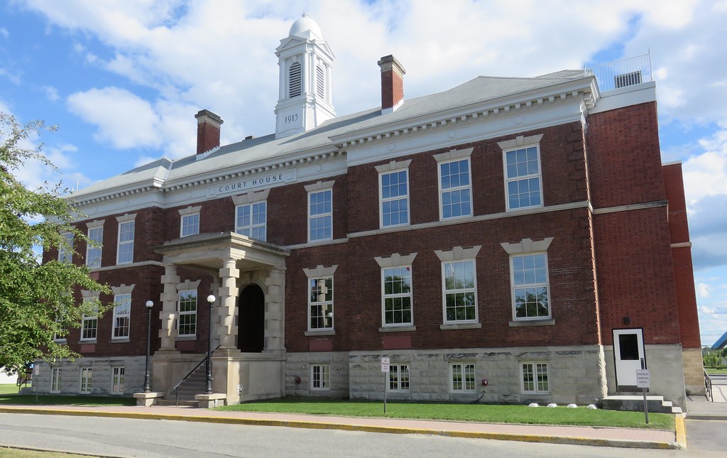 Rainy River District Courthouse (Fort Frances, Ontario) Flickr