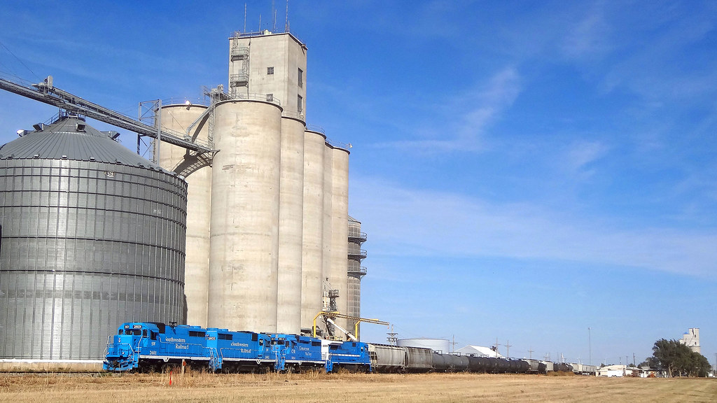 Cimarron Valley RR arriving in Montezuma, KS Passing the u… Flickr