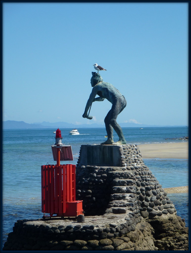 Tangaroa God Of The Ocean Bronze statue in Tauranga Harb… Flickr
