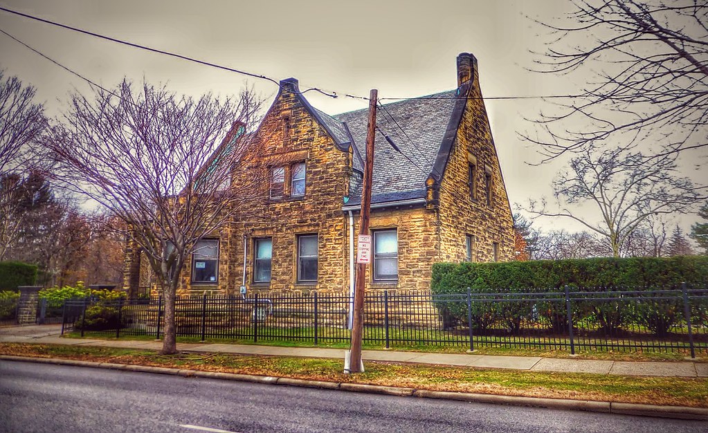 Caretaker House a photo on Flickriver