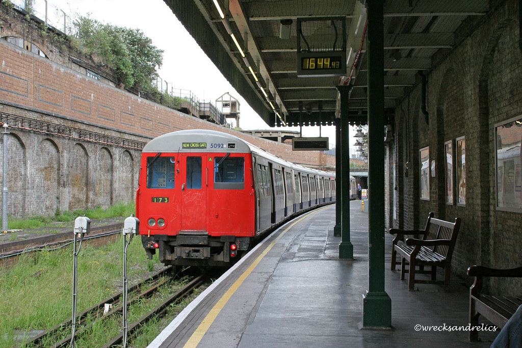 Shoreditch Underground Station. Metropolitan Line 'A' stoc… Flickr