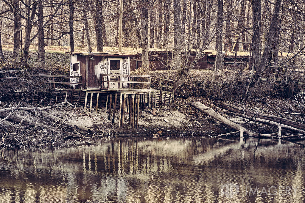 KIngfisher Lake Maceo, KY Adam Paris Flickr