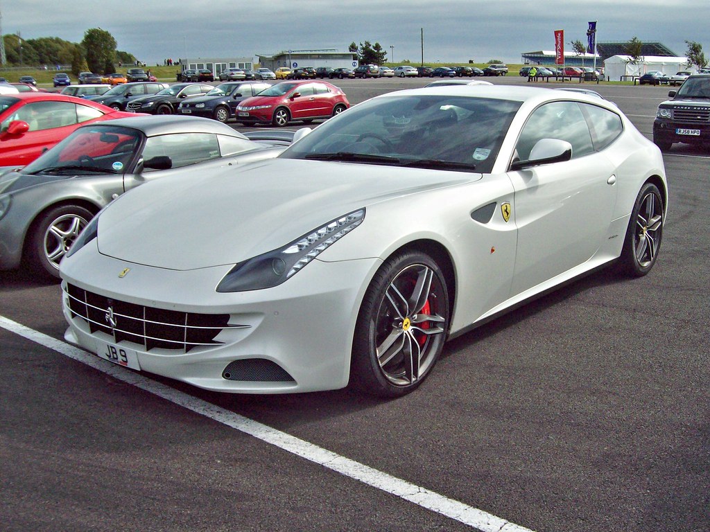 230 Ferrari FF V12 (2012) | Ferrari FF (2011-on) Engine 6262… | Flickr