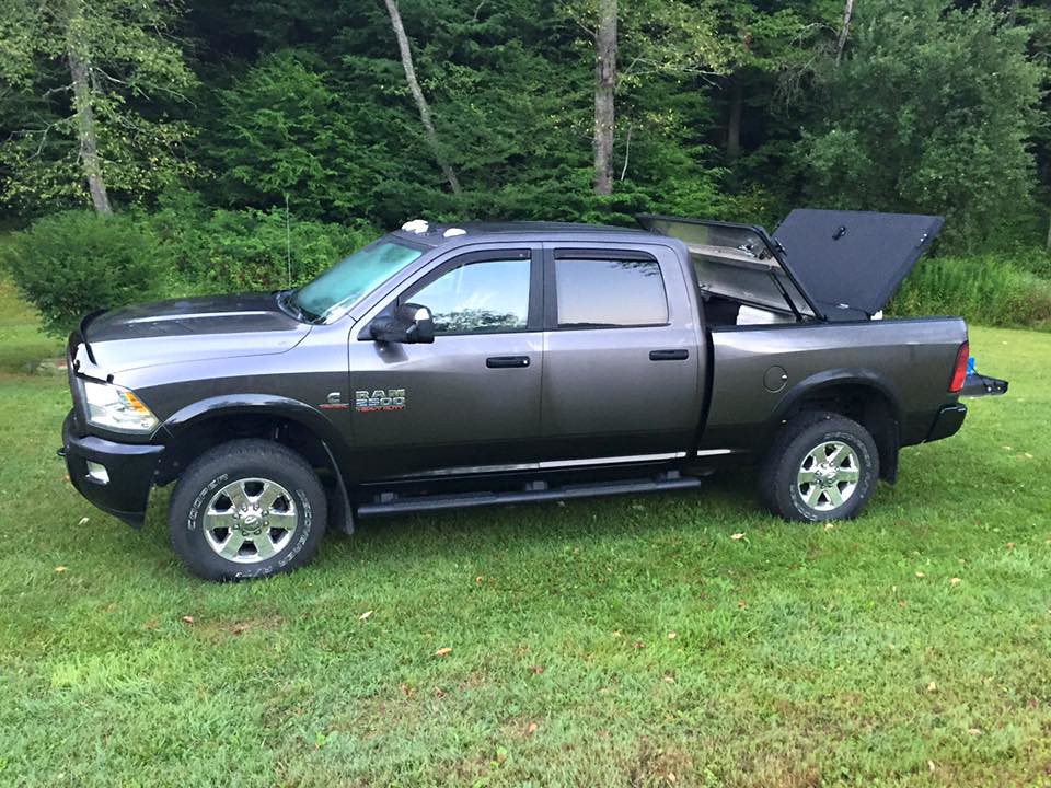 Hard Truck Bed Cover on a Ram 3500 A DiamondBack SE on a R… Flickr