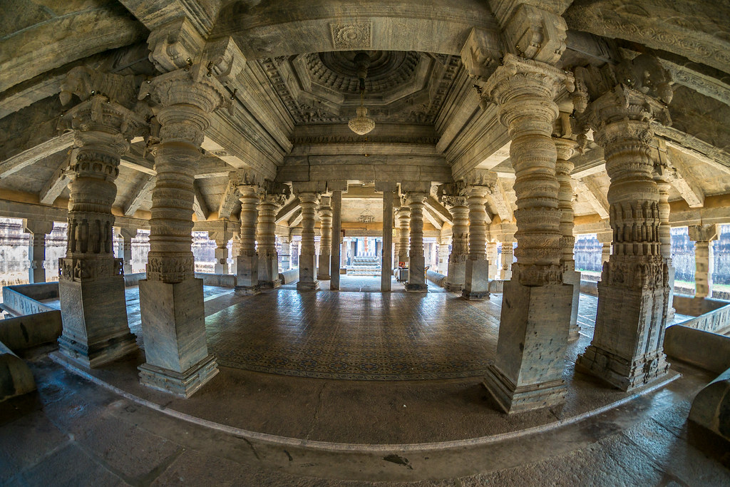 Saavira Kambada Basadi Jain Temple, Moodabidri, India Flickr