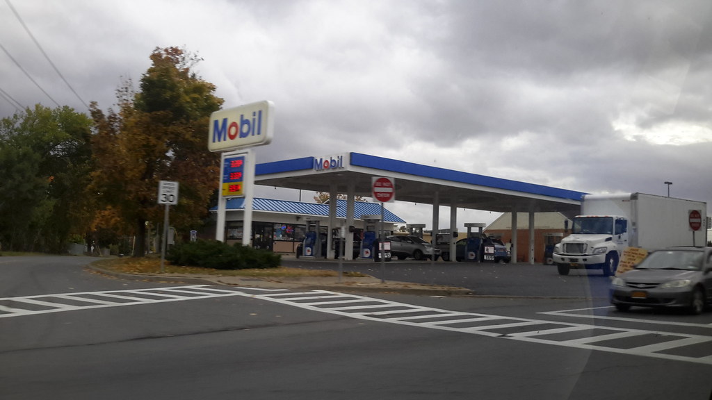 Mobil Schenectady, NY A Mobil gas station at 1210 Altamo… Flickr