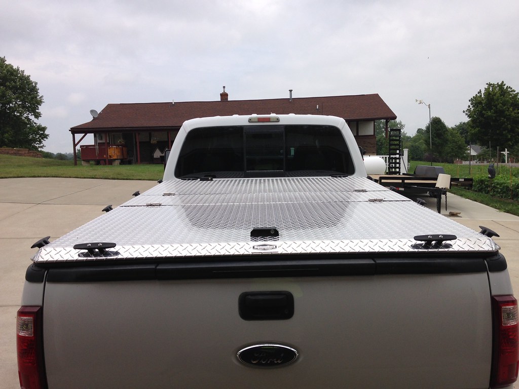 A Heavy Duty Aluminum Truck Bed Cover On A Ford Super Duty… Flickr