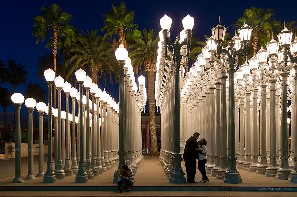 Los Angeles Urban Light at LACMA Los Angeles County Muse… Flickr