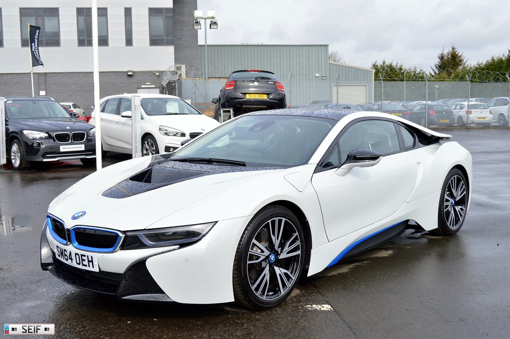 BMW i8 Hamilton 2015 GT Scotland meeting at McLaren Glasgo… seif