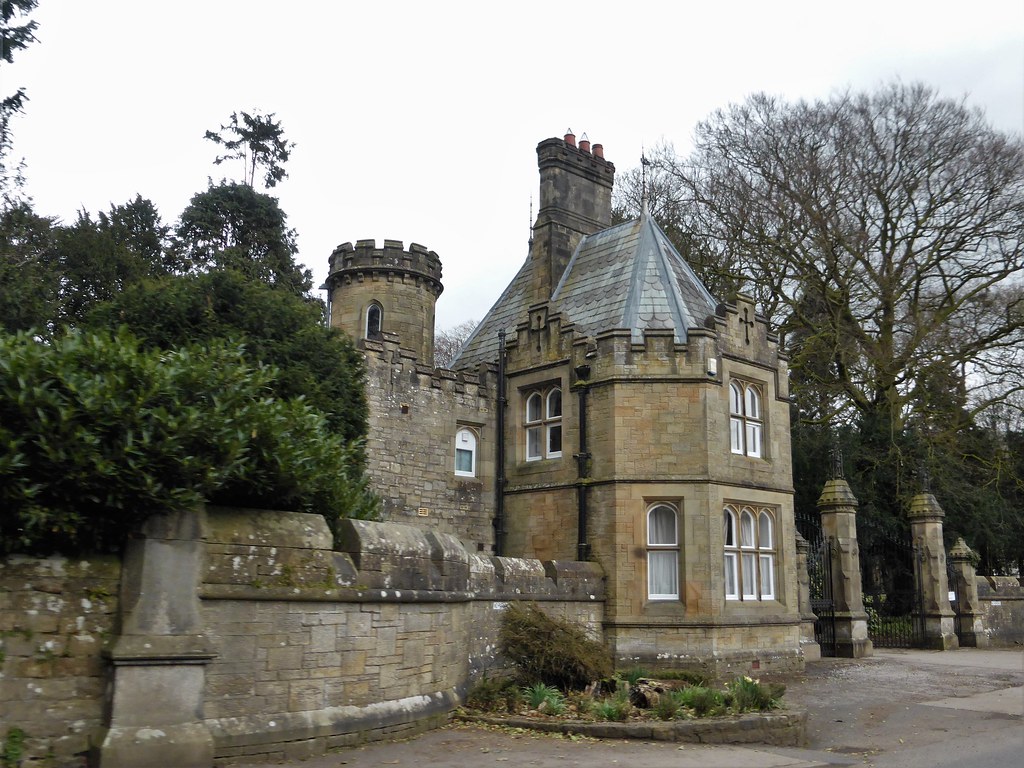 Entrance of Hornby castle, England P1060914b Ciska van Geer Flickr