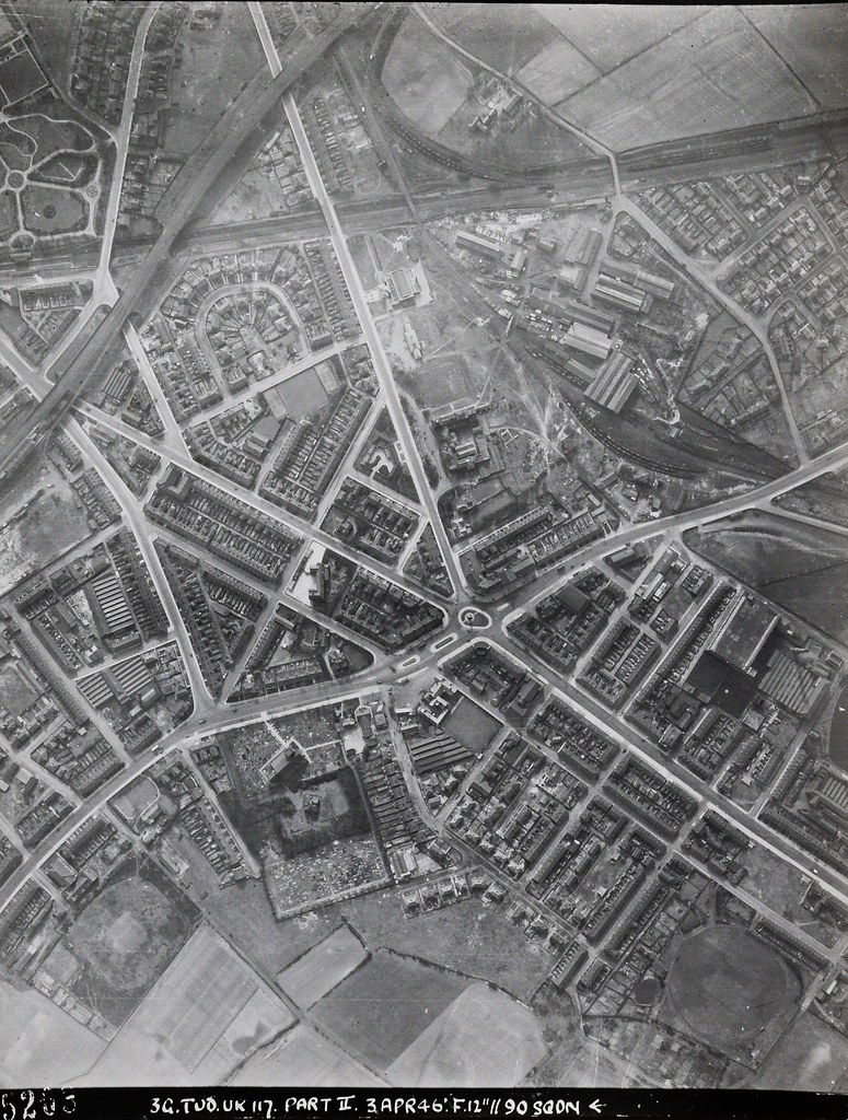 Walkden, 90 Sqdn RAF photo, 3 April 1946 Bridgewater Colli… Flickr