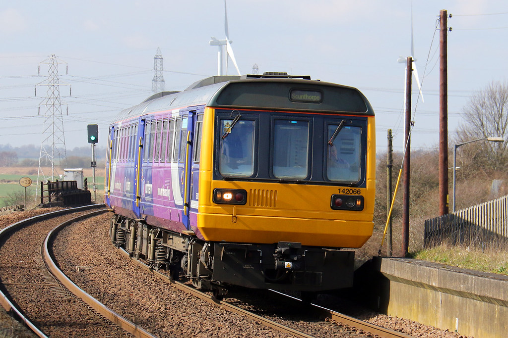 Northern Rail 142066 Althorpe Station, Lincolnshire Richard