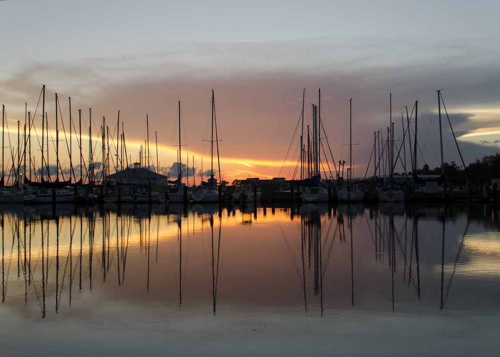 New Orleans Marina on Lake Pontchartrain at Dawn New Orlea… Flickr