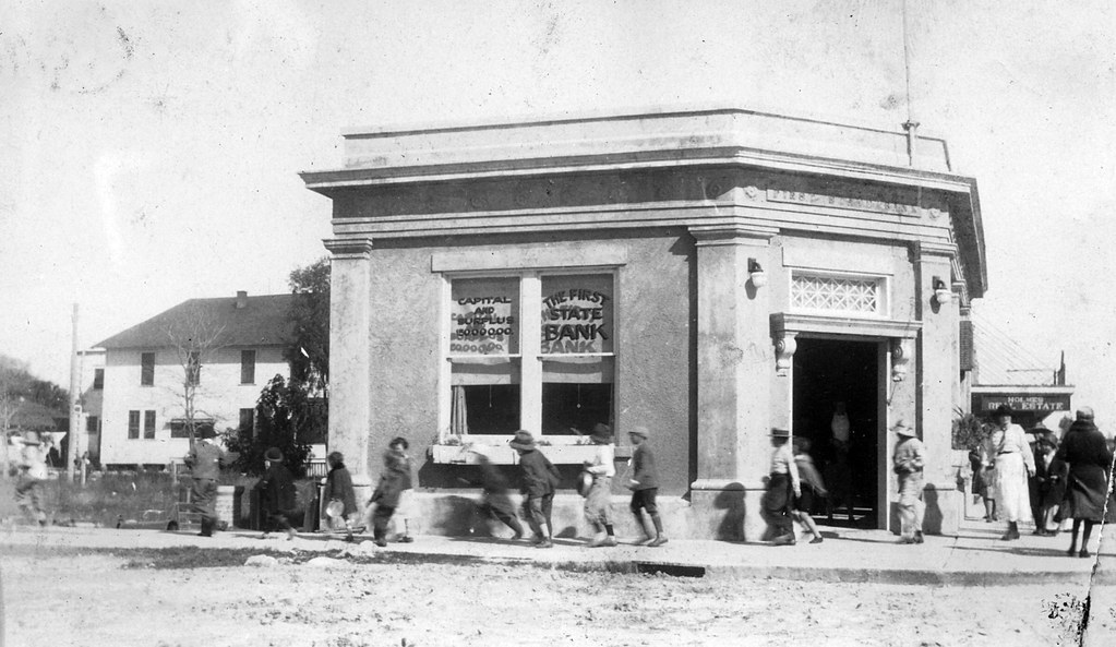 First State Bank The first bank in New Port Richey, photog… Flickr