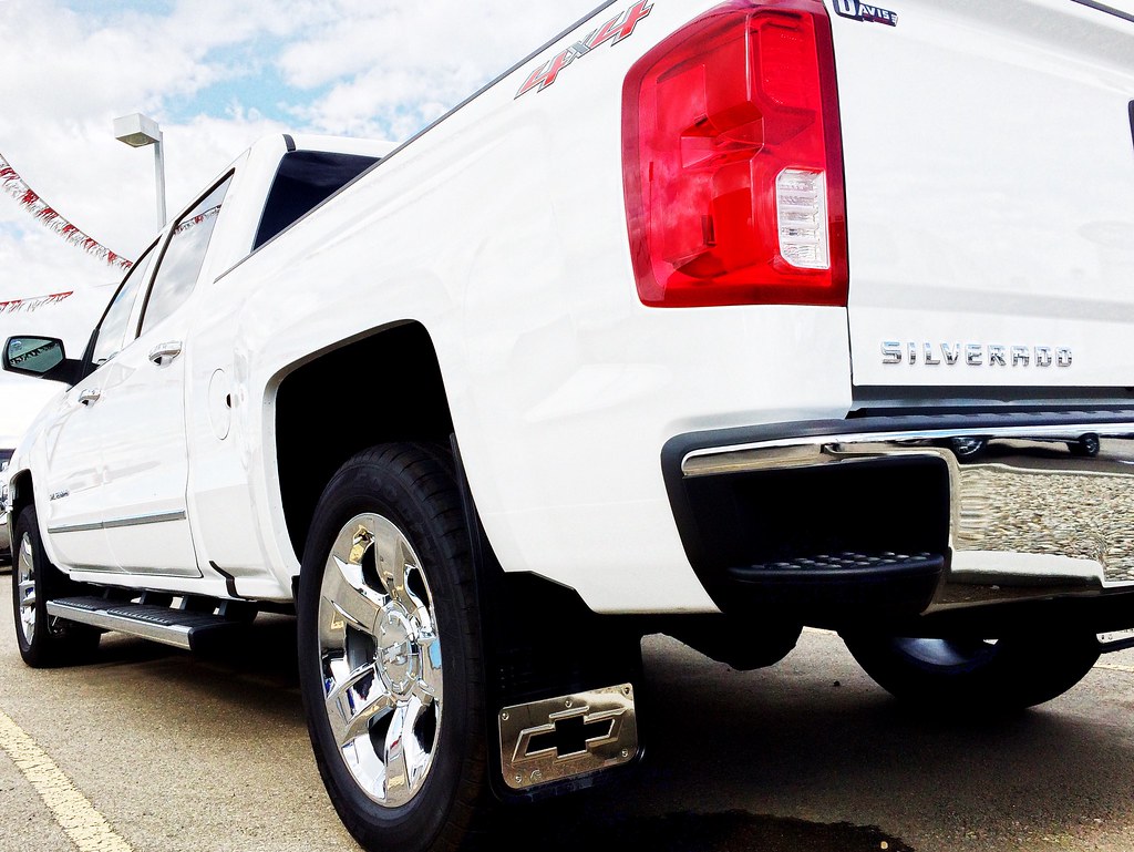 Gatorback Bowtie Flaps Silverado with Black Bowtie logo Ga… Flickr