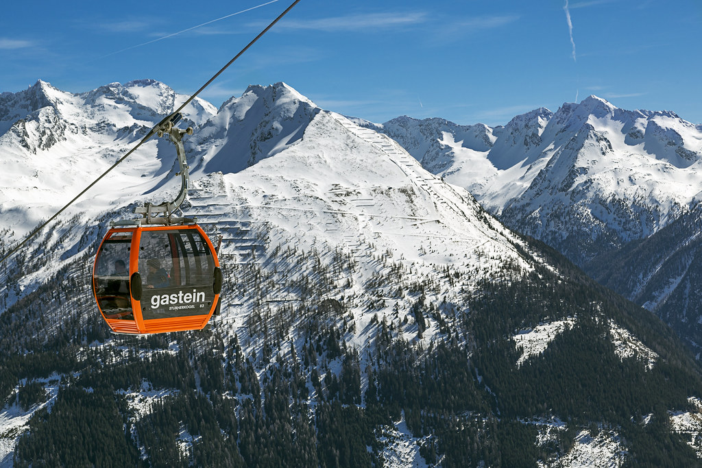 Cable Car Over Bad Gastein, Austria A cable car travelling… Flickr