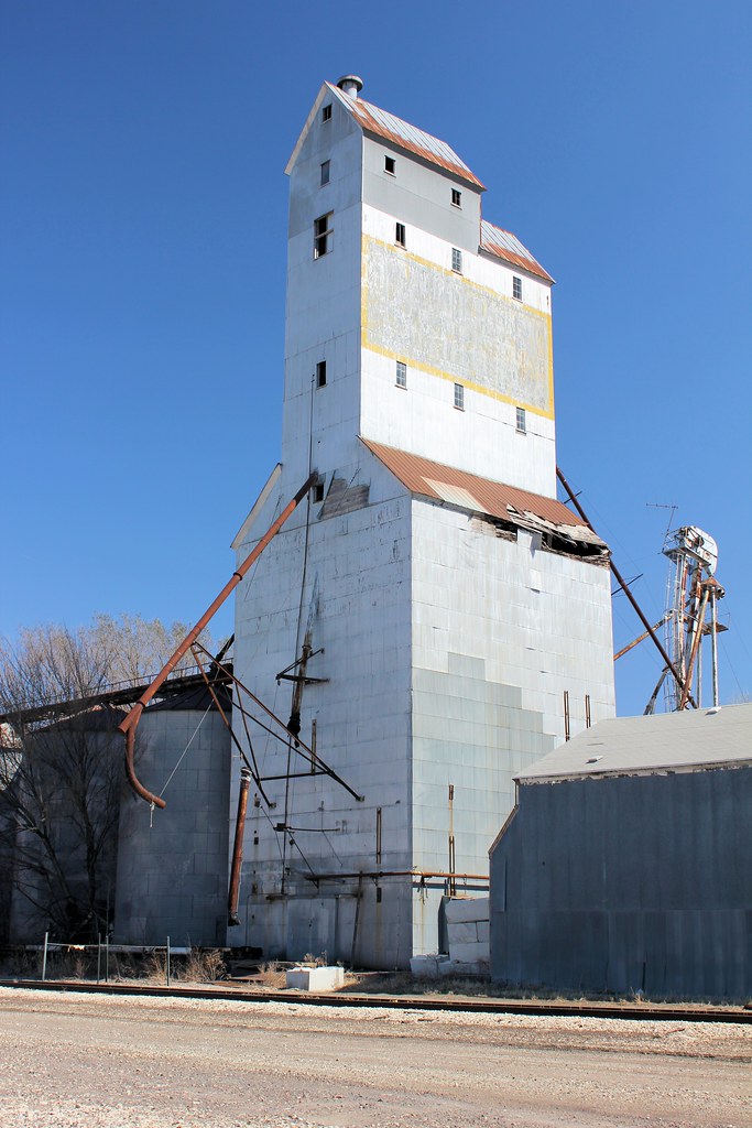 Marshall Hall Elevator St. Joseph, MO Tom McLaughlin Flickr