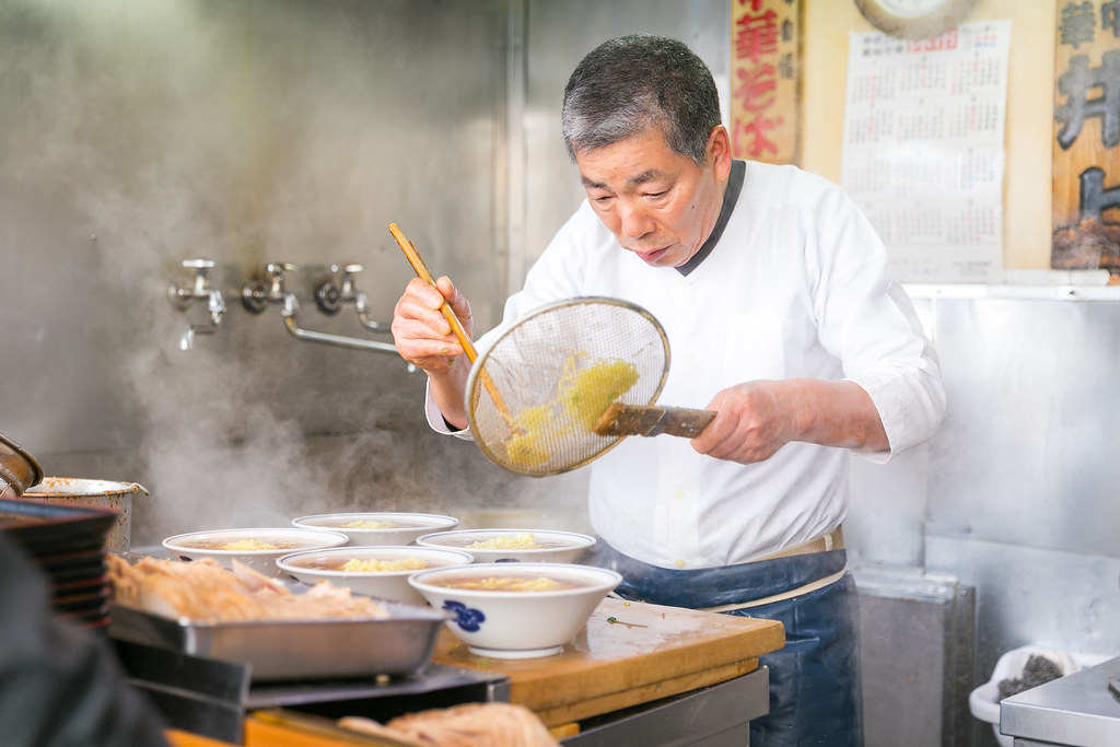 Ramen Chef at Work Inoue Ramen, Tokyo, JPN Date Visited J… Flickr