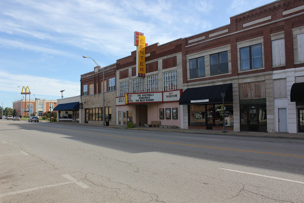 Center Theater, Vinita, Oklahoma Nicolas Henderson Flickr