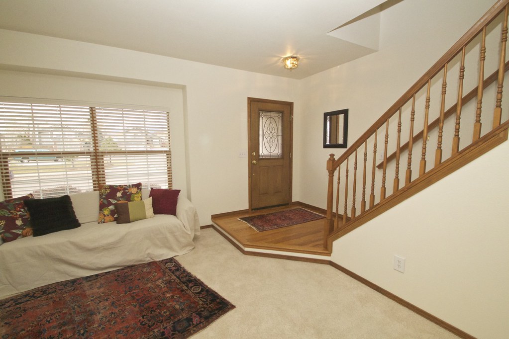 1452 Coolcrest Entry2 Artisan Group at Keller Williams Premier Realty