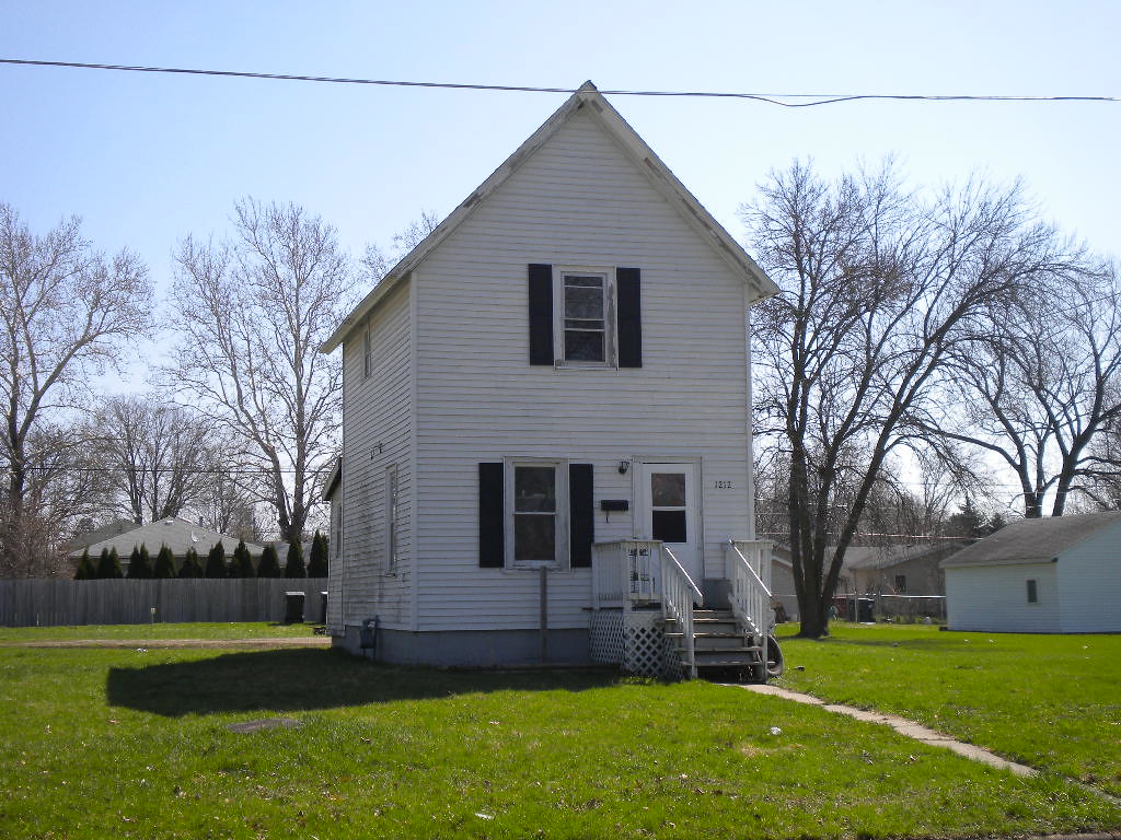 1212 Ave Kc Connie DickisonWoodhaven Lakes Realty, Sublette IL Flickr